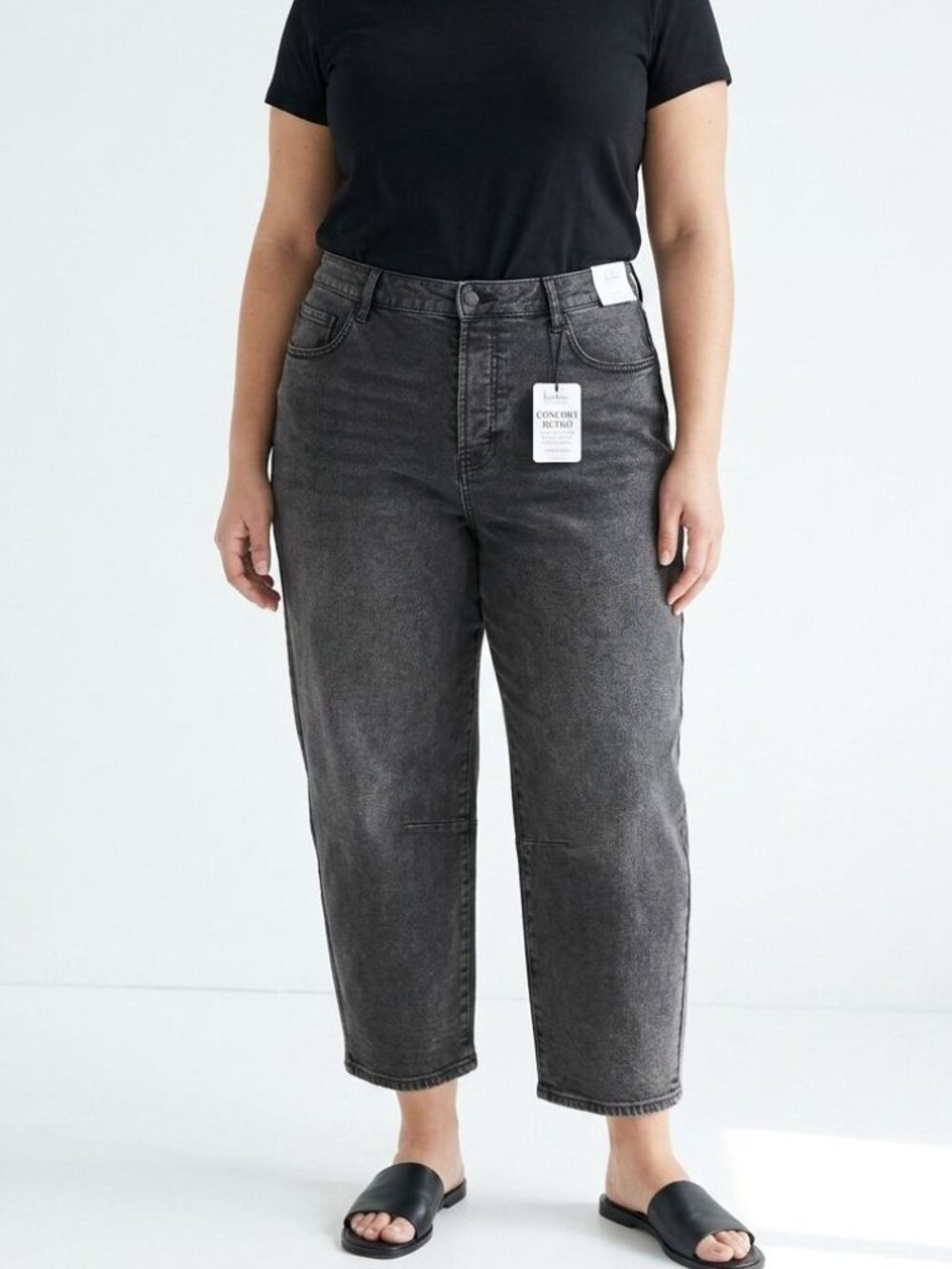 NWT Nicole Miller Soho High Rise Barrel Leg Jeans Black Size 16